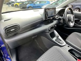 Toyota Yaris 1.5 Yaris Icon HEV CVT 5dr 17