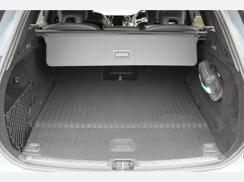 Volvo XC60 RECHARGE T6 R-DESIGN AWD 31