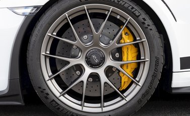 Porsche 911 (991.2) GT3 RS Weissach 10