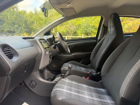 Peugeot 108 1.0 Active Euro 6 5dr 23