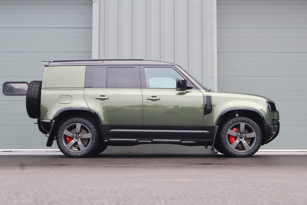 Land Rover Defender 110 BRAND NEW D350 HARD TOP X-DYNAMIC HSE GENUINE REAR SEATS FITTED  11