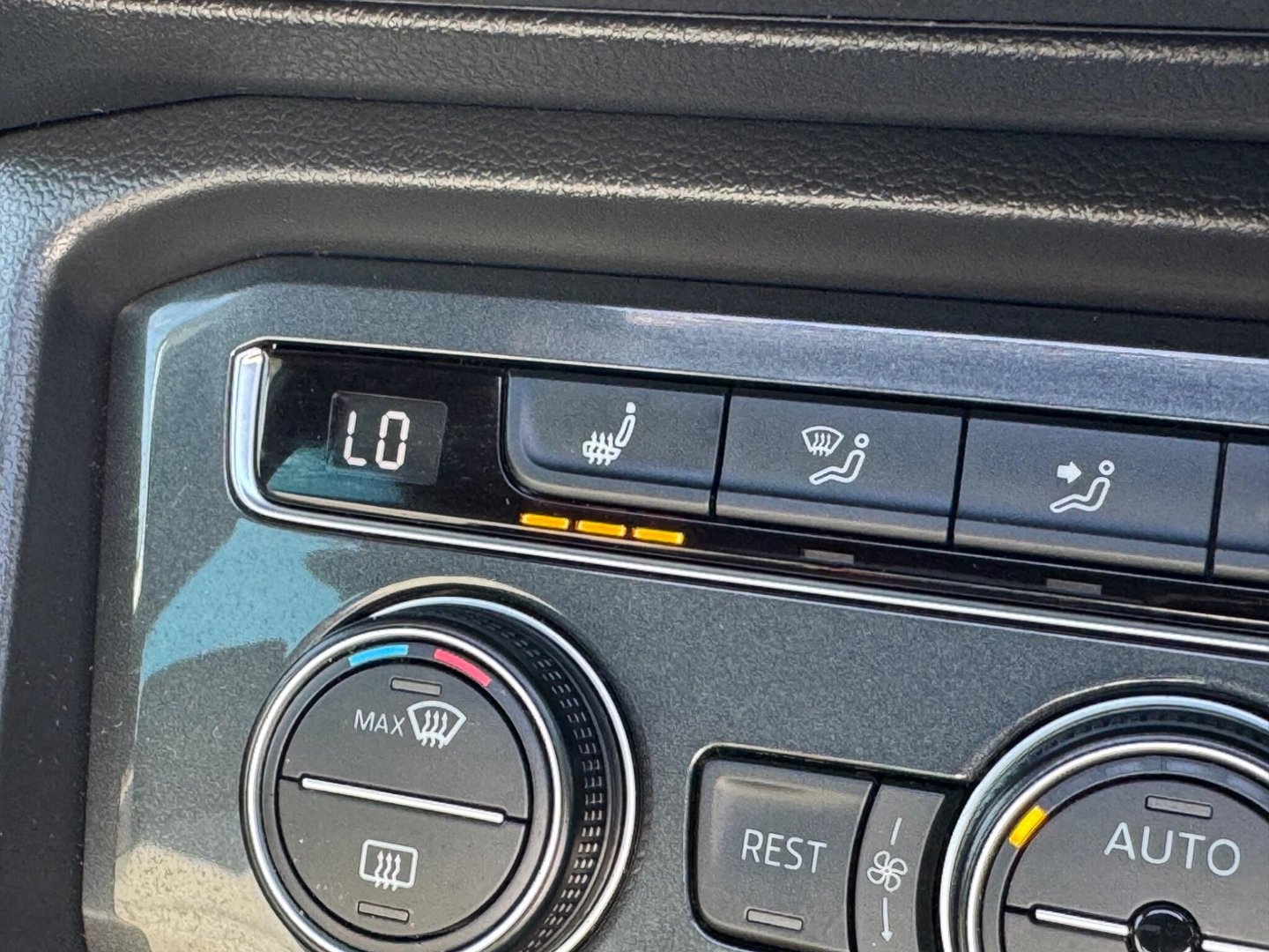 2020 Volkswagen Tiguan — image 36