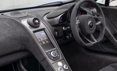 McLaren 675LT Spider 19