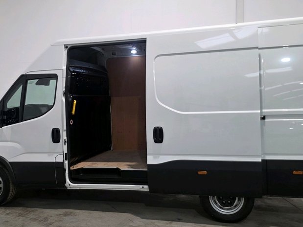 Iveco Daily Daily 35S14A8V H2 2.3 BUISNESS Van 3520L WB Hi-Matic 11