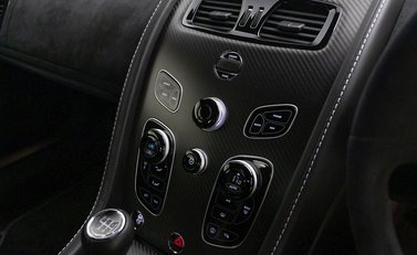 Aston Martin Vantage GT8 14