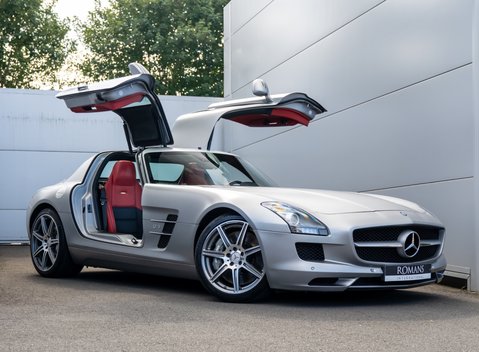 Mercedes-Benz SLS AMG 2