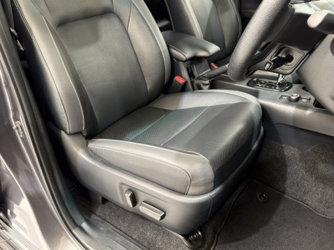 Toyota Hilux INVINCIBLE X 4WD 48V MHEV AUTO 39