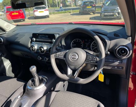 Nissan Juke 1.0 Juke Visia DiG-T 5dr 17