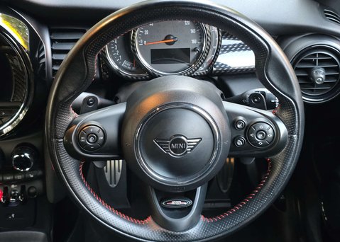 Mini Hatch 2.0 Cooper S Sport Auto 3dr 23