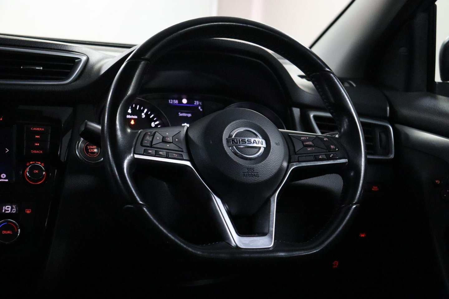 2019 Nissan Qashqai — image 40