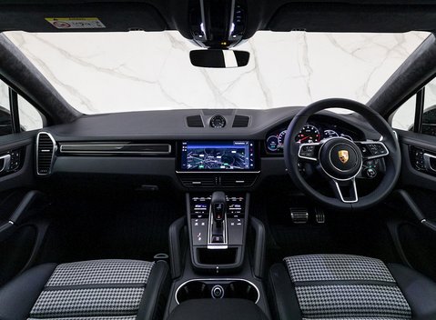 Porsche Cayenne GTS Coupé 16