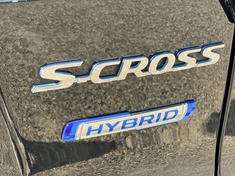Suzuki S-Cross MOTION BOOSTERJET MHEV 20