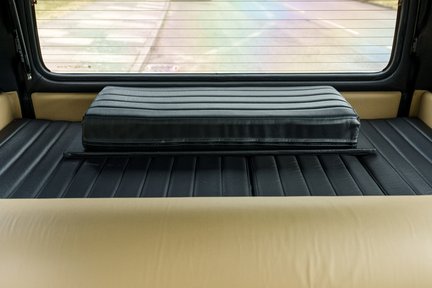 Volkswagen Restomod Porsche 3.2 Ltr 21 Window Samba 27