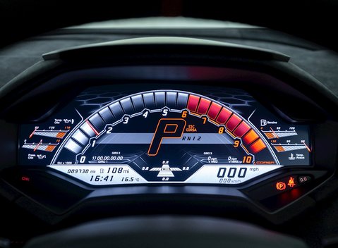 Lamborghini Huracan LP640-4 Performante 14