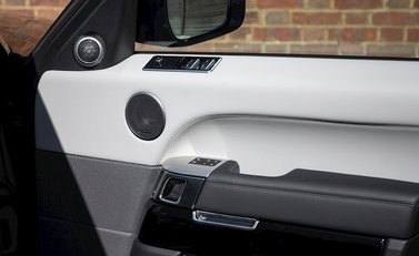 Land Rover Range Rover Sport 5.0 SVR 22