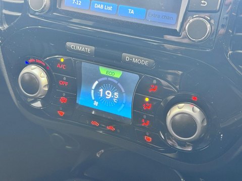 Nissan Juke 1.2 DIG-T N-Connecta Euro 6 (s/s) 5dr 21