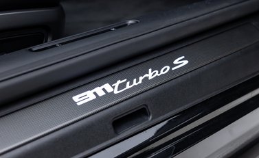 Porsche 911 Turbo S Cabriolet (992) 37