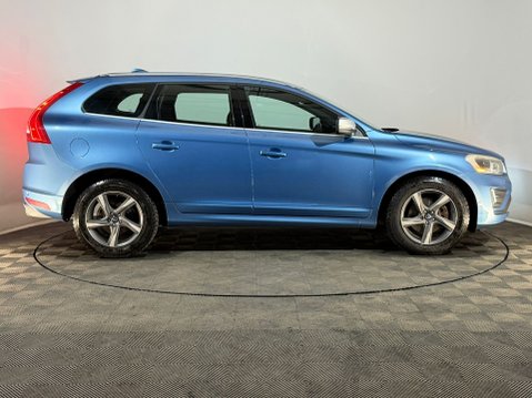 Volvo XC60 D5 R-DESIGN LUX NAV AWD 4