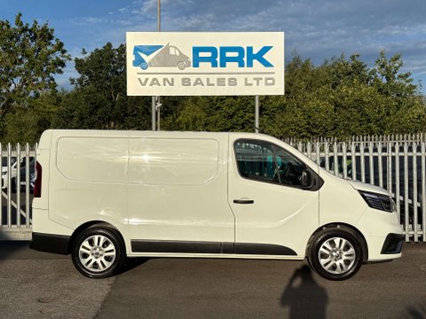 Renault Trafic 2.0 dCi Blue SL28 Sport Panel Van 5dr Diesel Manual L1 H1 Euro 6 (s/s) (130 17