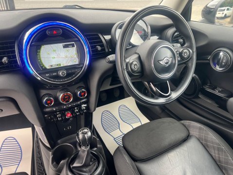Mini Hatch 1.5 Cooper Euro 6 (s/s) 3dr 24