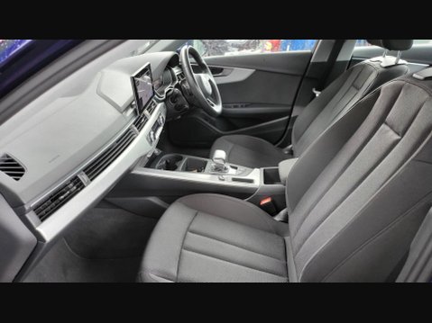 Audi A4 TDI TECHNIK MHEV 30