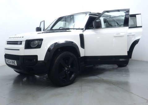 Land Rover Defender 3.0 Defender X-Dynamic HSE D300 MHEV A 4WD 5dr 70