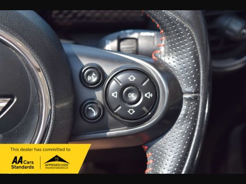 Mini Convertible 2.0 John Cooper Works 2dr 37
