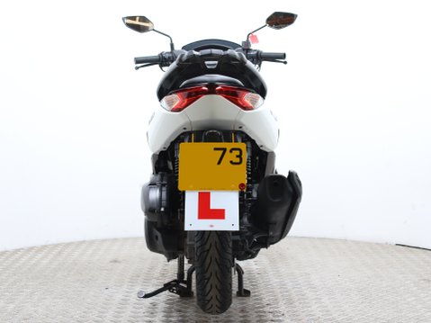 Yamaha Nmax 125 GPD125-A ABS 11