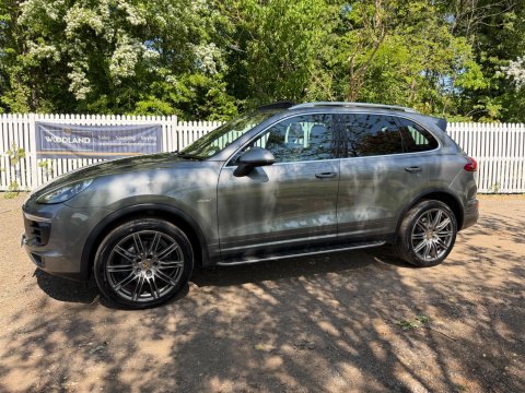 Porsche Cayenne D V6 TIPTRONIC S 9