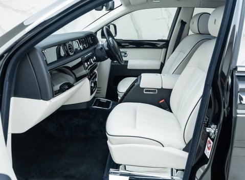 Rolls-Royce Phantom Series II 23