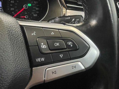 Volkswagen Passat 1.6 Passat SEL TDI Semi-Auto 4dr 18