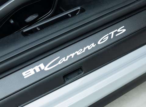 Porsche 911 Carrera GTS (992) 23