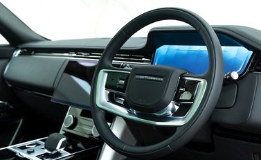 Land Rover Range Rover D350 Autobiography LWB 7 Seater 9