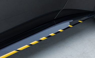Aston Martin Vantage 007 Edition 39