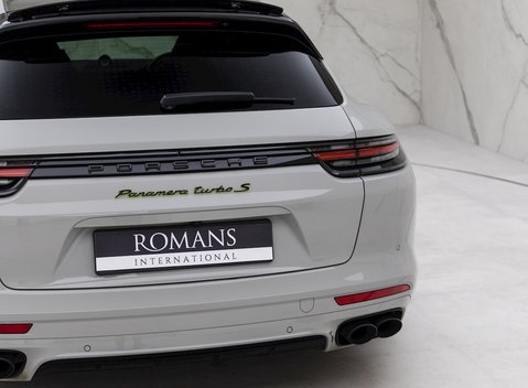 Porsche Panamera Turbo S E-Hybrid Sport Turismo 29