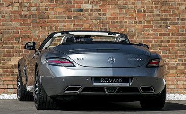 Mercedes-Benz SLS GT Roadster 3