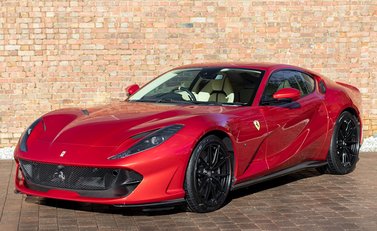 Ferrari 812 Superfast 6