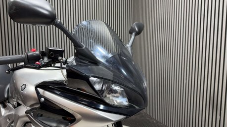 Yamaha FZ 2004 ONLY 22K GOOD RUNNING PROJECT BIKE 600CC 22