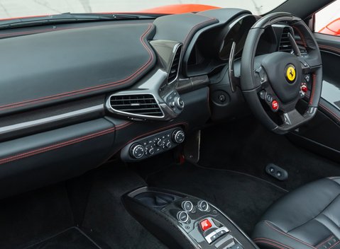 Ferrari 458 SPIDER 18