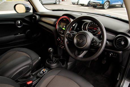Mini Hatch COOPER CLASSIC