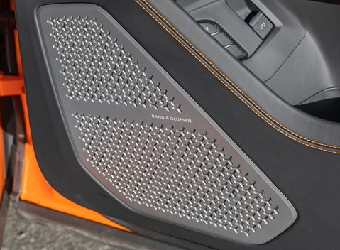 Lamborghini Urus Pearl Capsule 25