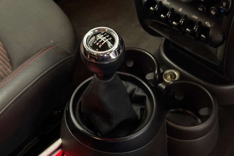 Mini Countryman 2.0 Cooper SD SUV 5dr Diesel Manual ALL4 Euro 5 (s/s) (143 ps) 37