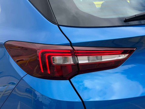 Vauxhall Grandland X 1.6 Grandland X Sport Nav TD S/S 5dr *NATIONAL DELIVERY* 52