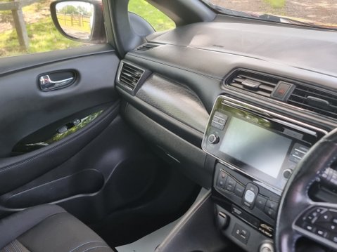 Nissan LEAF ACENTA EV 23