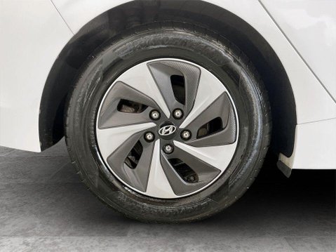 Hyundai IONIQ 1.6 h-GDi GPF Premium Hatchback 5dr Petrol Hybrid DCT Euro 6 (s/s) (141 ps) 10