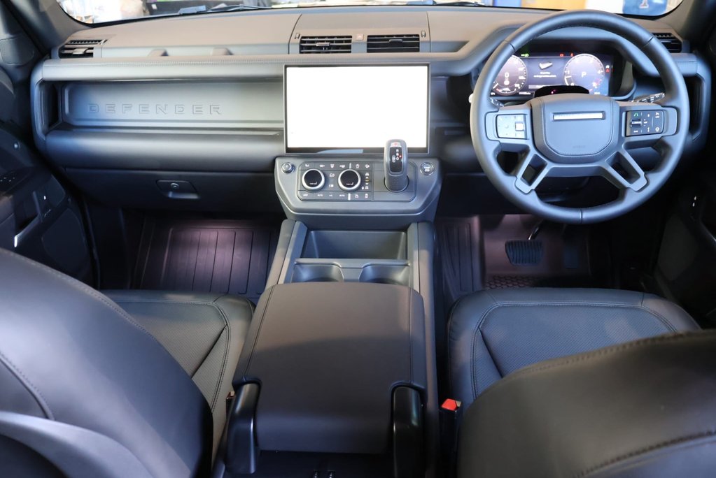 Land Rover Defender 110 2026 BRAND NEW HARD TOP X-DYNAMIC HSE REAR LANDROVER SEATS SEEKER STYLED 17