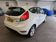 Ford Fiesta 1.5 TDCi Zetec Euro 5 3dr 9