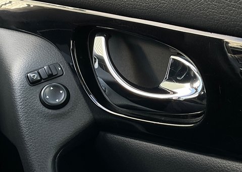 Nissan Qashqai DIG-T ACENTA PREMIUM 25