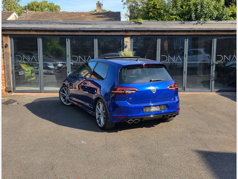 Volkswagen Golf 2.0 Golf R DSG 4WD 3dr 11