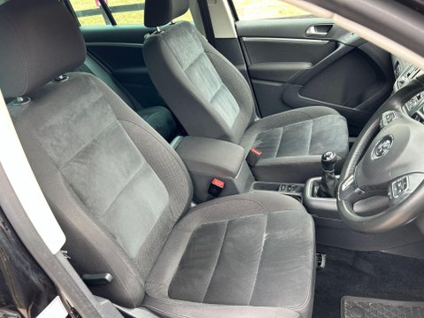 Volkswagen Tiguan 2.0 TDI BlueMotion Tech Match 4WD Euro 5 (s/s) 5dr 13